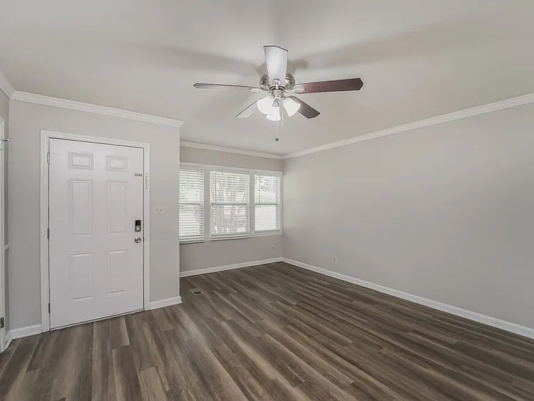 2413 Dora Dr — Photo 6