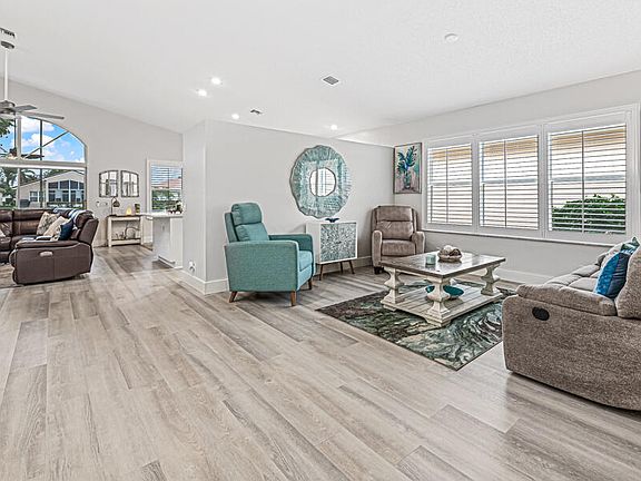 3rd image of 9845 Lemonwood Drive