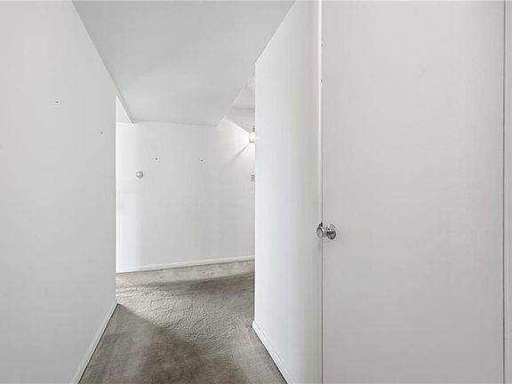 3rd image of 2160 Greentree Rd APT 705W