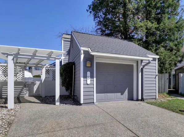 8 Whitecap Ct, Sacramento, CA 95833