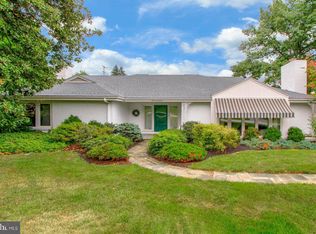 171 Edgewood Dr, York, PA 17403