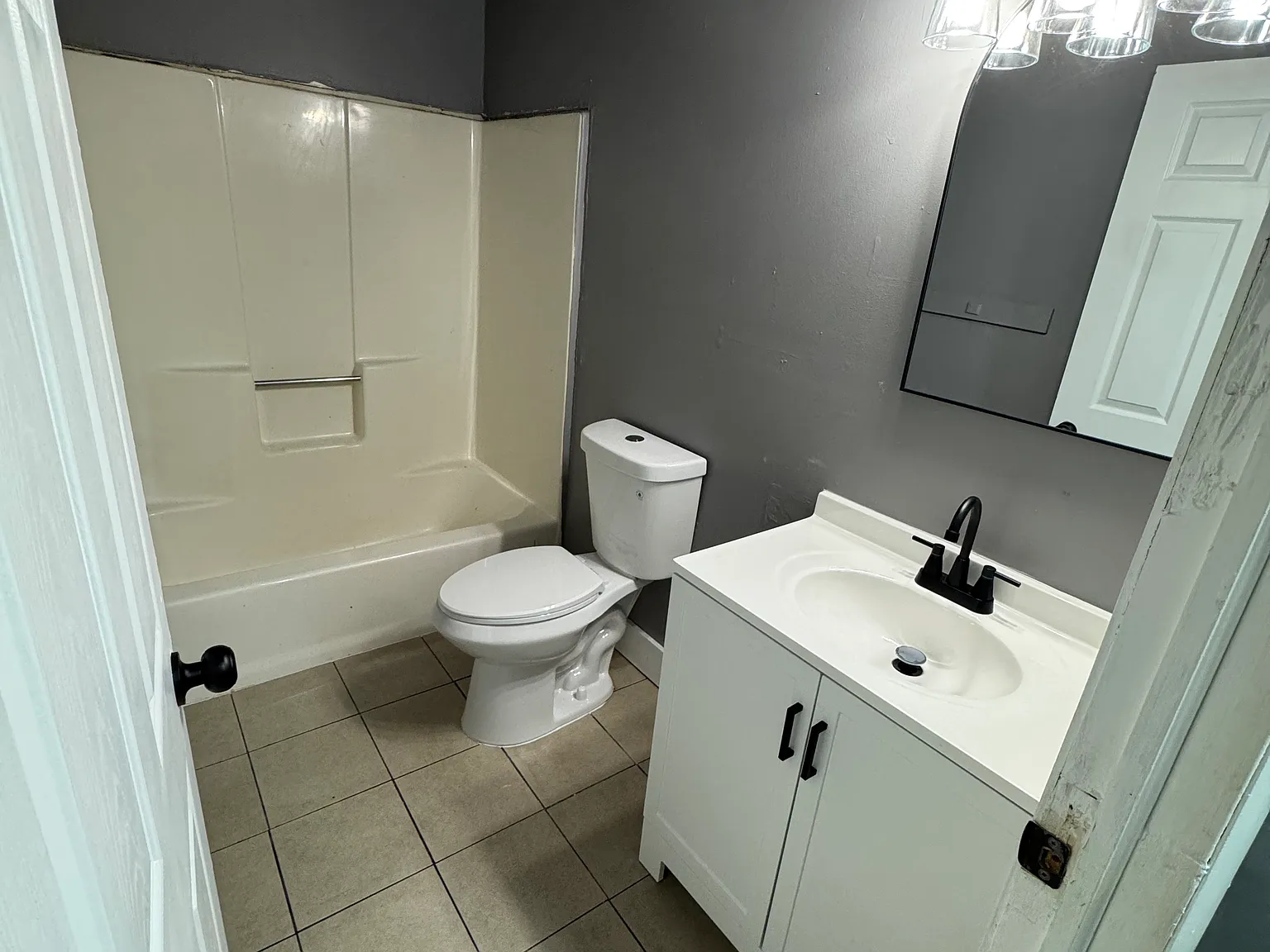 2 bed, 978 sqft, $1,800 — Photo 4