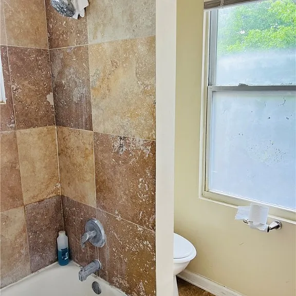 636 E 37th St — Photo 5