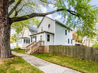 1205 Guernsey Ct, Saint Joseph, MI 49085