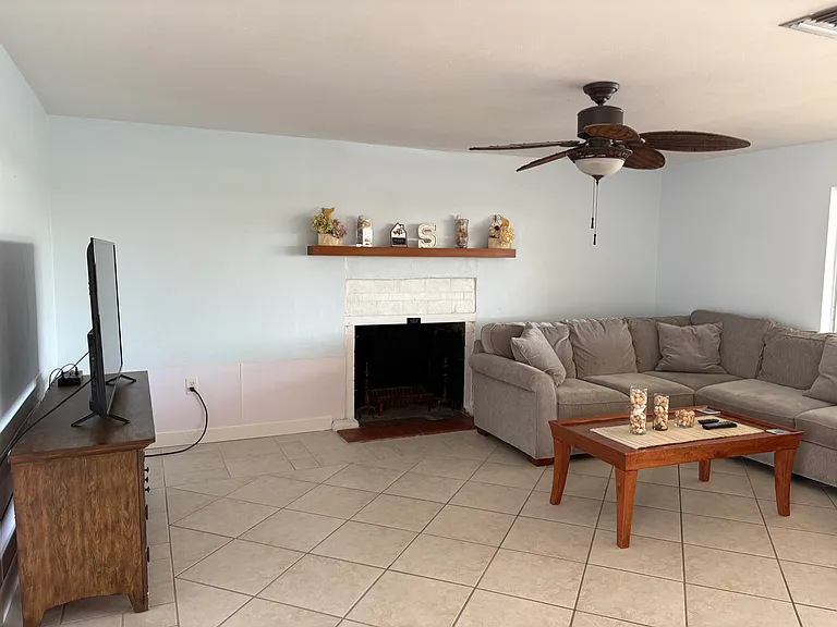 381 De Lido Ct — Photo 12