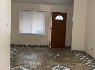 25526 New York St, Dearborn Heights, MI 48125