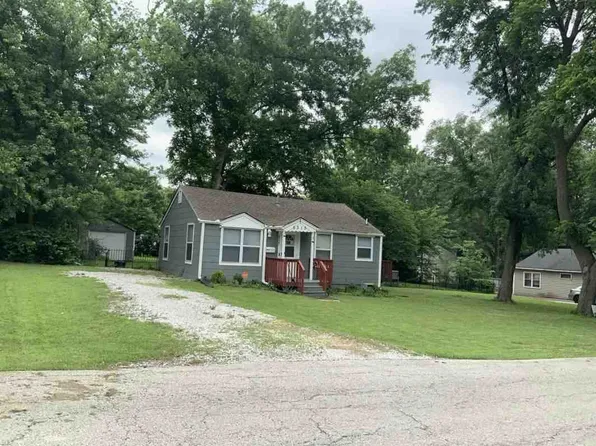 5315 Ash Ave, Raytown, MO 64133