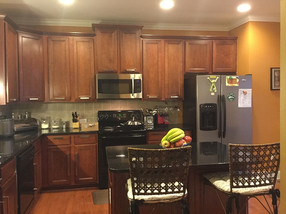 2nd image of 2701 Hallwood Ln