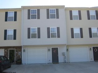 106 Eagle Dr, Maidsville, WV