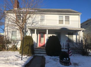 808 Warren St #1R, Hudson, NY 12534