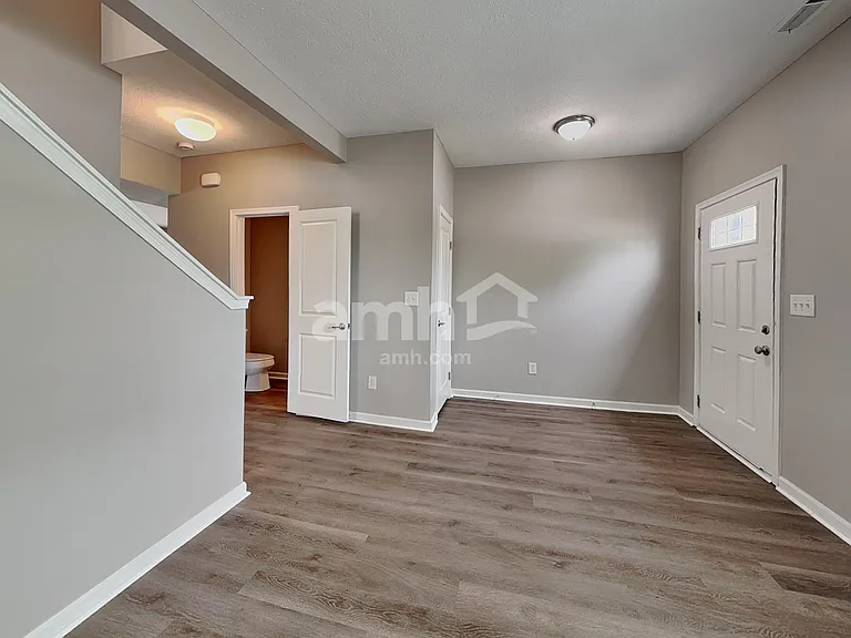 676 Classic Ln — Photo 9