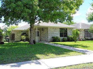 526 Riverside Dr, New Braunfels, TX 78130