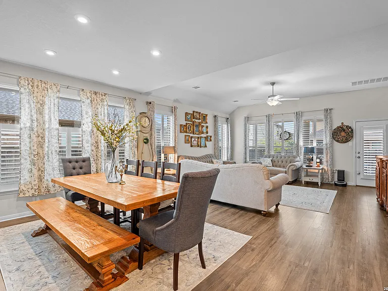 2040 Market Trl — Photo 12