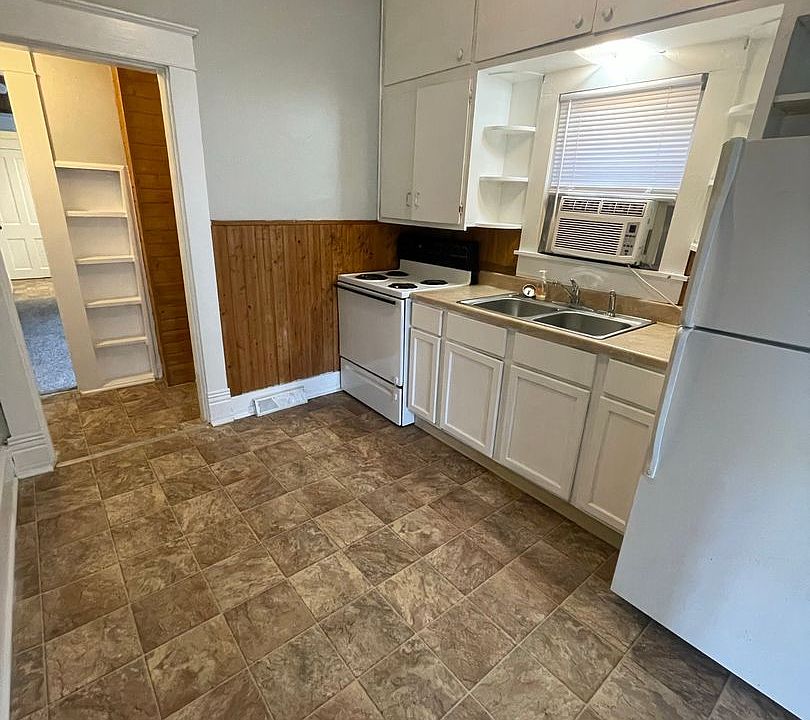 1st image of 824-826 W North St #824