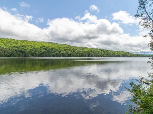 84 North End Road, Newark, VT 05871