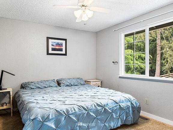 4th image of 33618 53rd Ave S