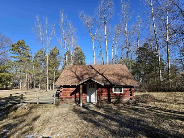 N8508 Nevar Dr, Wisconsin Dells, WI 53965