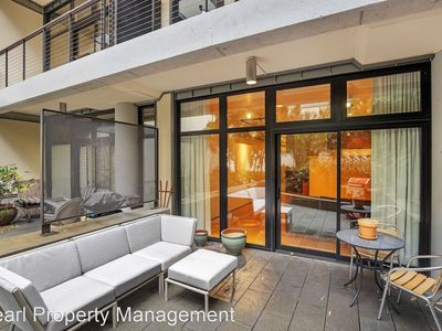 1400 NW Irving St APT 318, Portland, OR, 97209