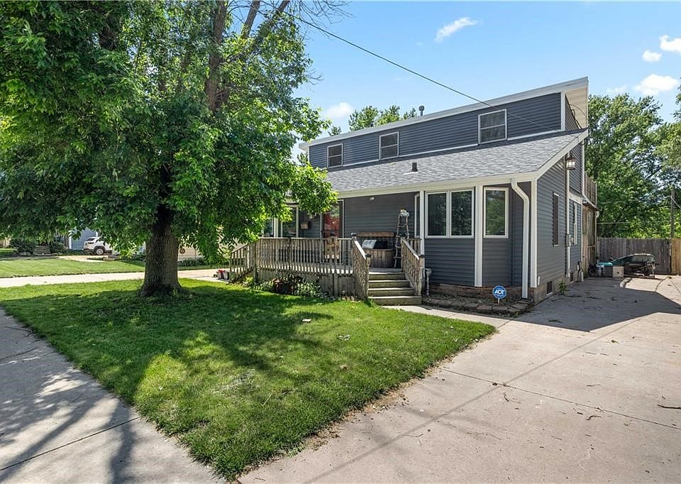 1st image of 720 19th St