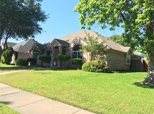 2100 Homestead Dr, Mesquite, TX 75181