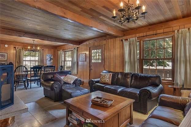 1st image of 5 Alpental Strasse