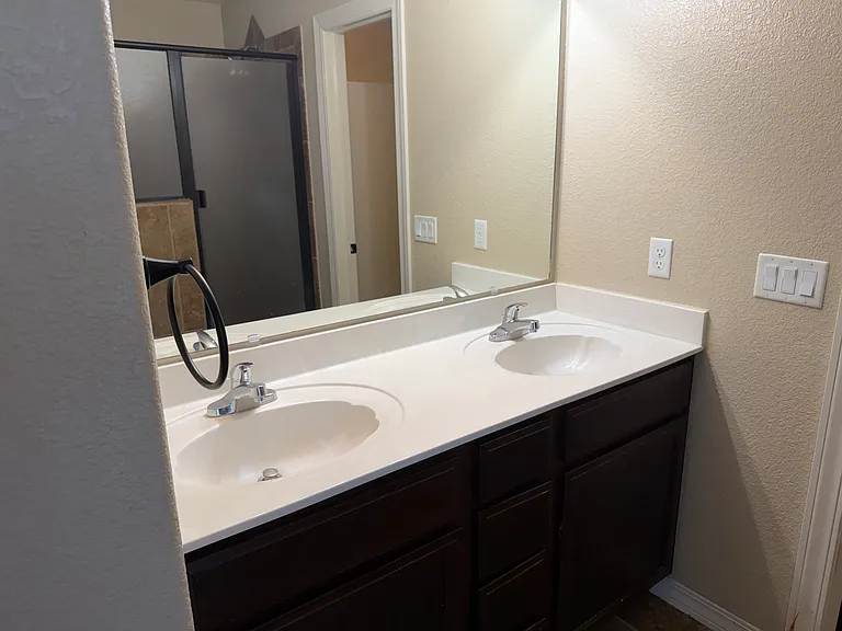 14429 Fernando Zubia Ave — Photo 36