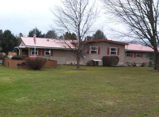 8 Rainbow Dr, Jersey Shore, PA 17740