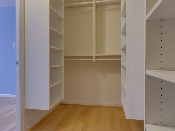 Walk in Closet