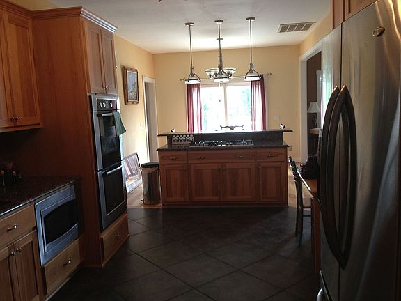 2 sinks granite Bosh,  own gas cooktop