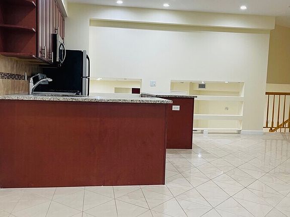3rd image of 1554 59th St #3B