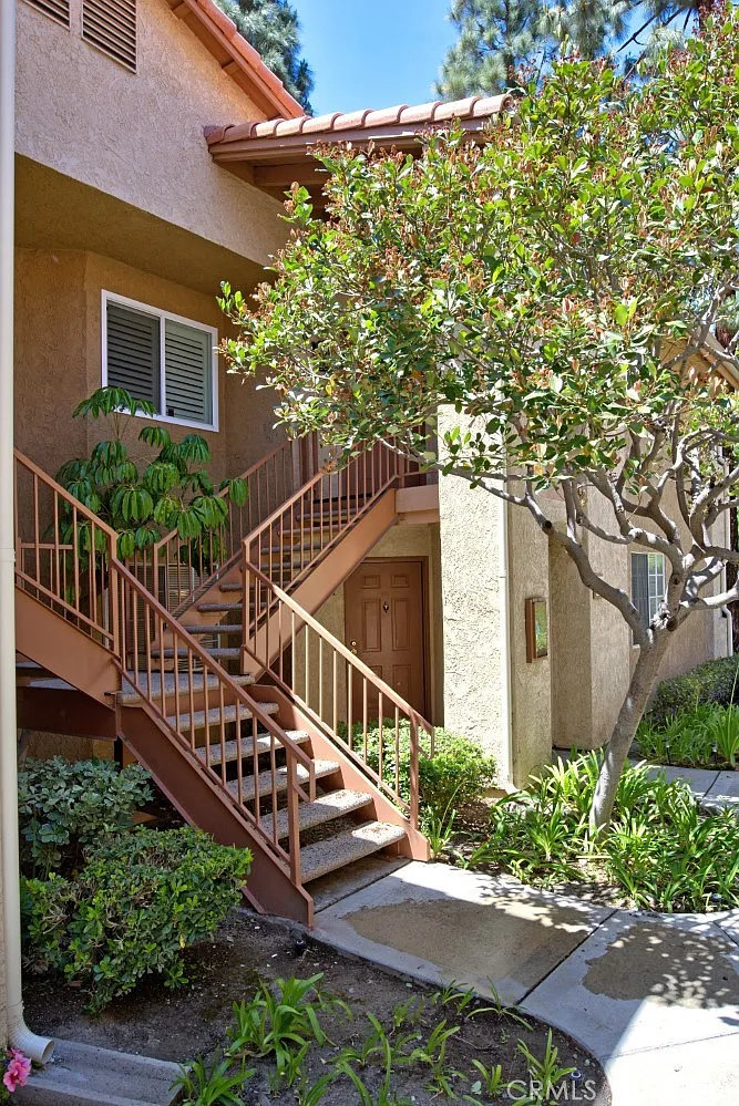 3 bed, 1456 sqft, $4,100 — Photo 1