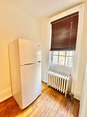 Rented by Waverly Realty Associates | media 23