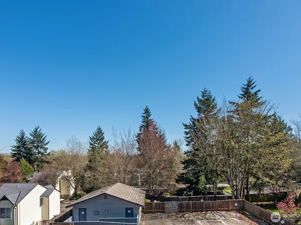 4120 212th Street SW #B301, Mountlake Terrace, WA 98043