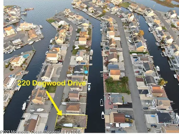 220 Dogwood Drive, Bayville, NJ 08721