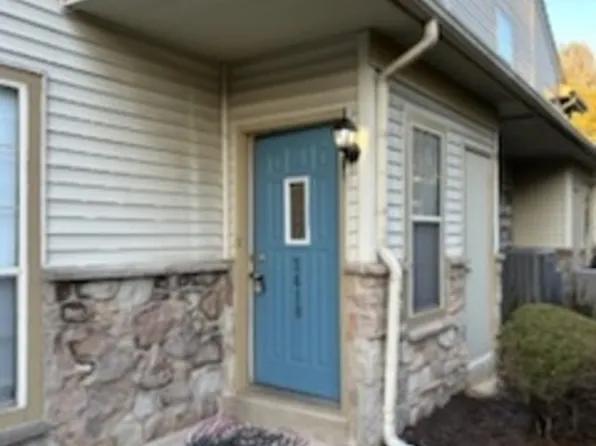2410 Foxmeadow Cir #2410, Royersford, PA 19468