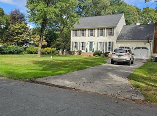 7683 Water Oak Point Rd, Pasadena, MD 21122