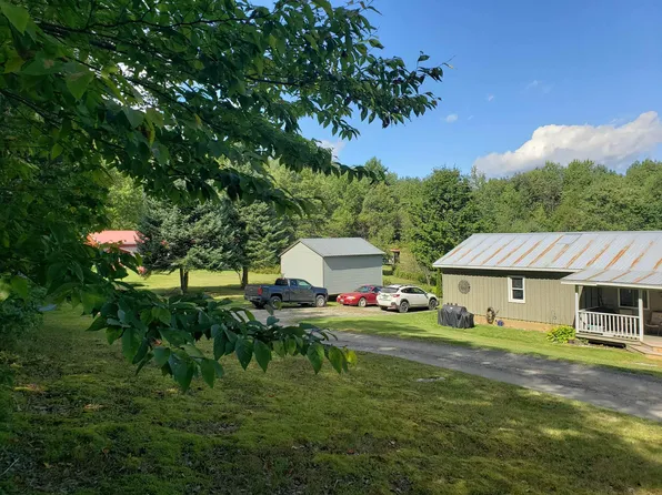 1251-1253 Cemetery Street, Brookfield, VT 05036