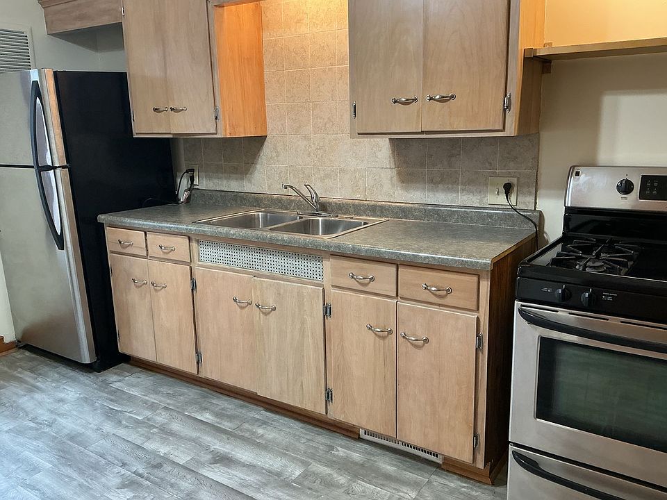 1st image of 2865 N Hartung Ave