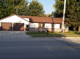 419 N Military Rd, HILBERT, WI 54129