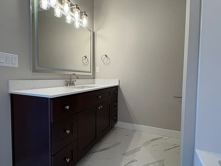 3623 Sussex Dr — Photo 9