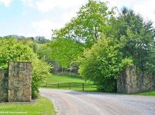 62 Hawthorne Valley Dr, Slatyfork, WV 26291