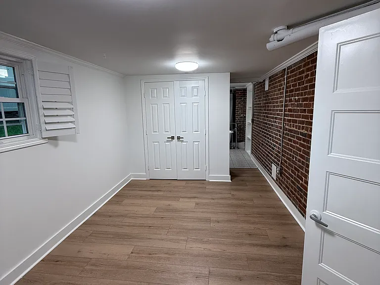 138 N Hawthorne Rd #1 — Photo 6