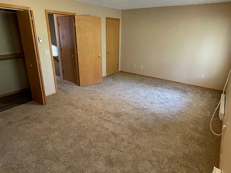 1801 Red Dale Dr — Photo 10