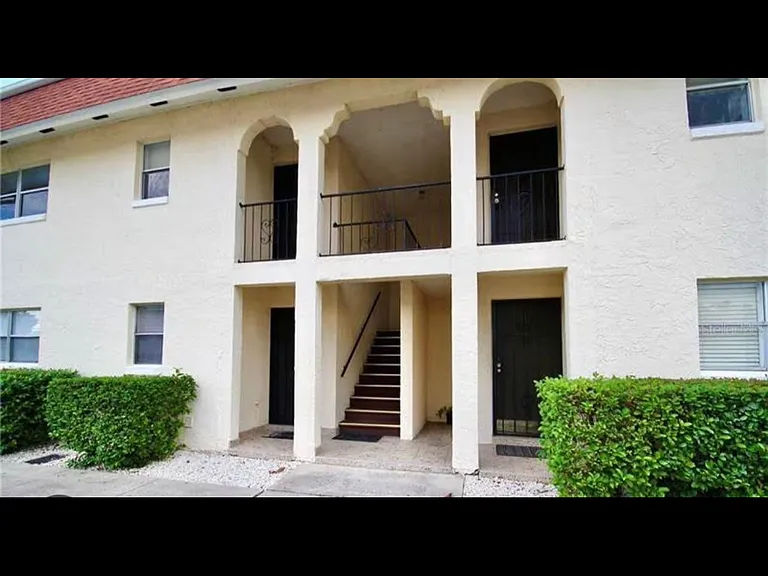 207 W San Sebastian Ct #207 — Photo 3