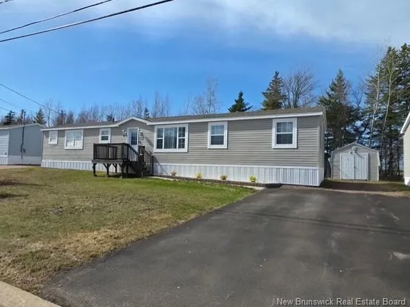 614 Champlain St, Shediac, NB E4P 9C9