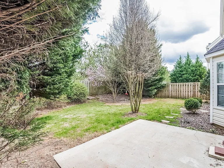 710 Weatherstone Trce — Photo 18