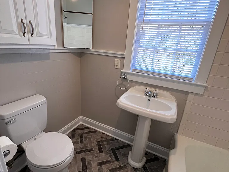 316 Caplewood Dr #4 — Photo 8