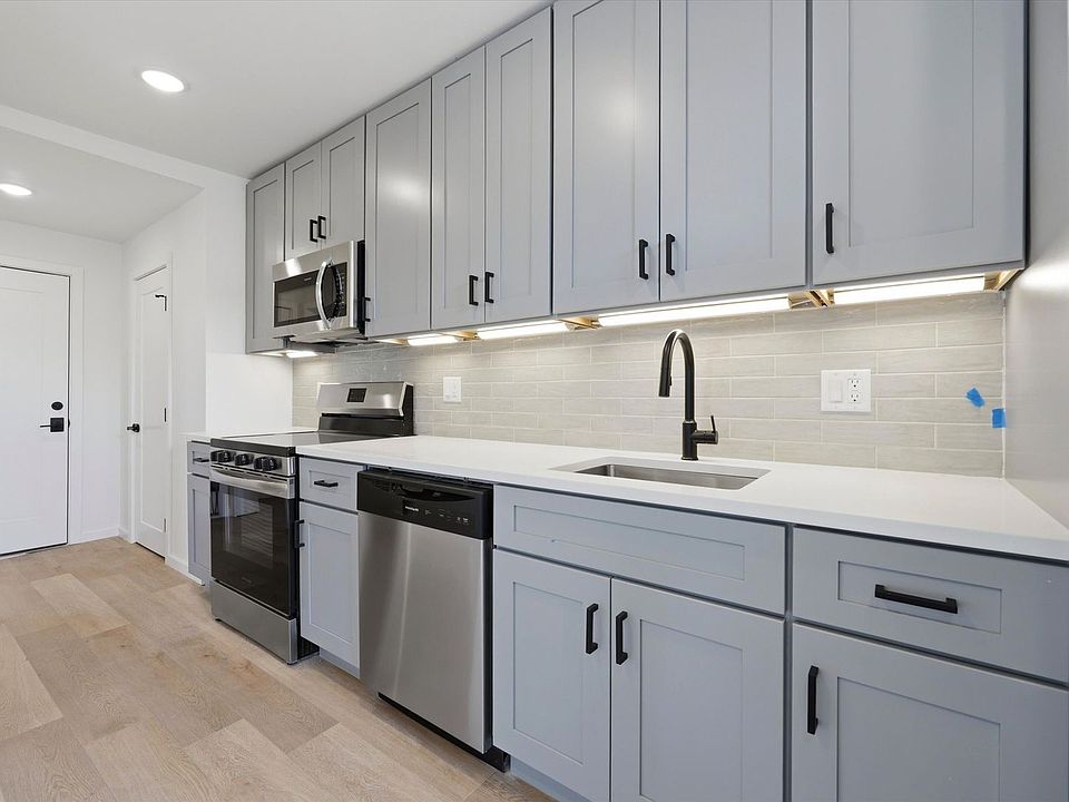 1st image of 627 N 16th St #302