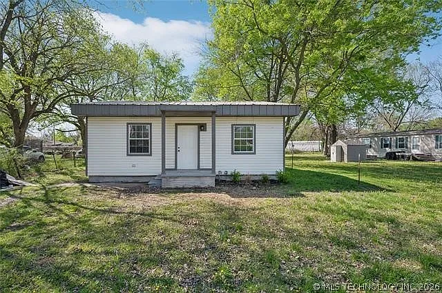 1109 E Holden St — Photo 2