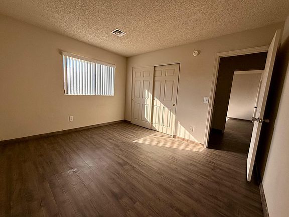 3rd image of 802 E Calle De Oro